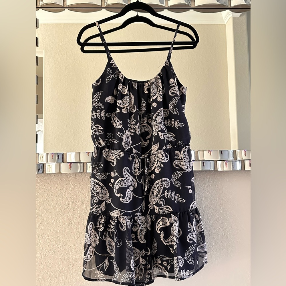 Express Navy Blue/White flowers Romper medium